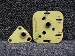 1217046-10, 1217046-6 Cessna 172R Cabin Door Base & Bearing Plate Set